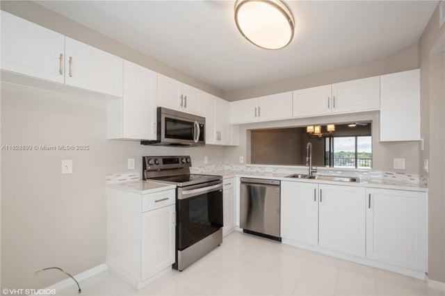 3 of 15 - 10346 Nw 24th Pl 405, Sunrise, FL