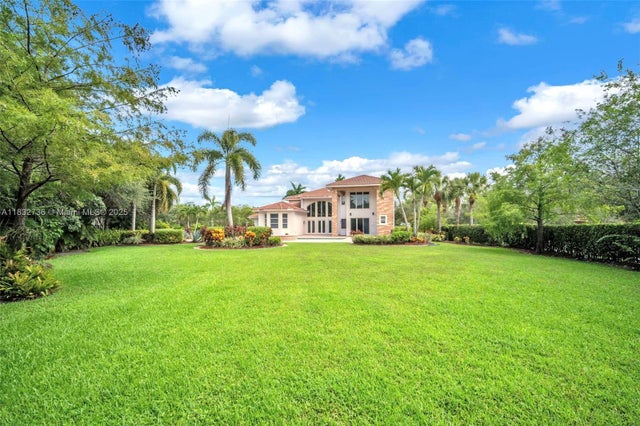 4 of 40 - 3200 Lake Ridge Lane, Weston, FL