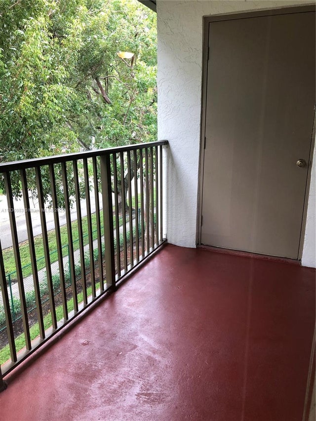 5 of 6 - 620 S Park Rd 33-2, Hollywood, FL