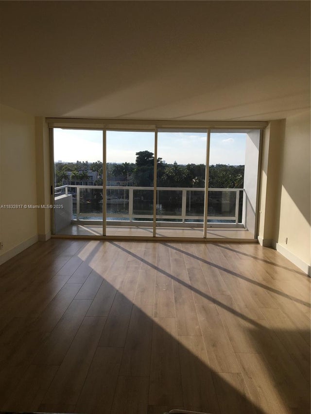 3 of 29 - 5700 Collins Ave 6j, Miami Beach, FL