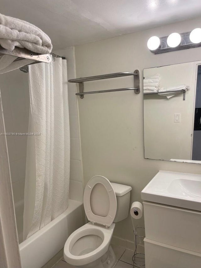 2 of 8 - 19201 Collins Ave 717, Sunny Isles Beach, FL