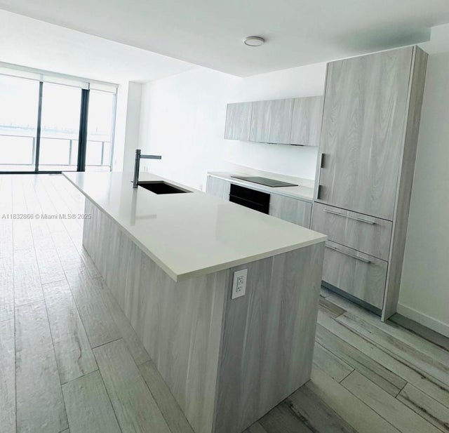 4 of 19 - 480 Ne 31st St 3205, Miami, FL