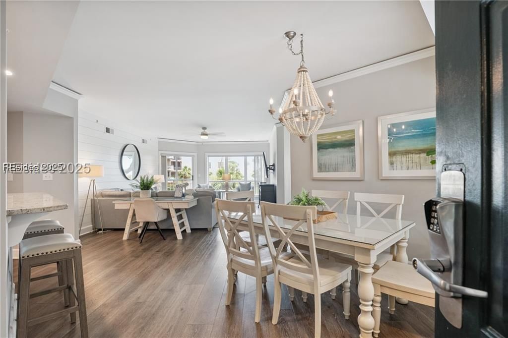 Photo of Listing #454637