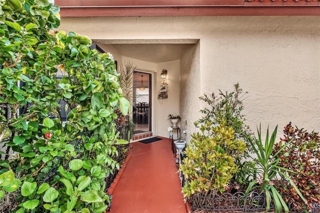 4 of 43 - 631 Sw 113th Ave, Pembroke Pines, FL