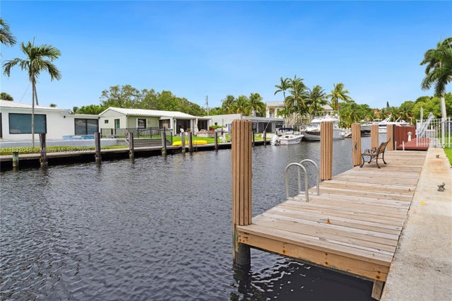 1 of 38 - 1328 Mango Isle, Fort Lauderdale, FL
