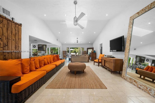 4 of 37 - 6411 Sw 185th Way, Southwest Ranches, FL