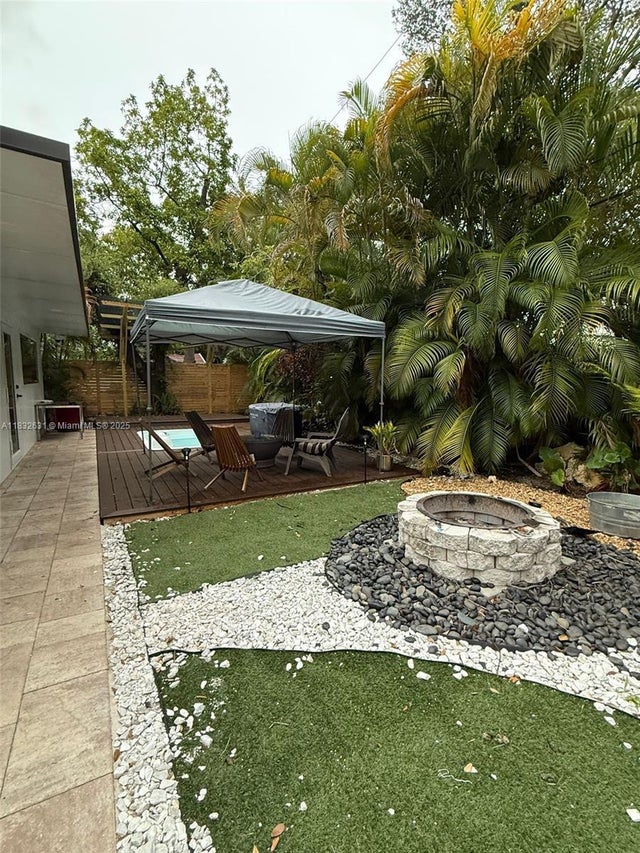 5 of 28 - 5838 Madison St, Hollywood, FL