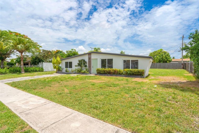 1 of 28 - 6117 Nw 9th St, Margate, FL