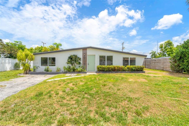2 of 28 - 6117 Nw 9th St, Margate, FL