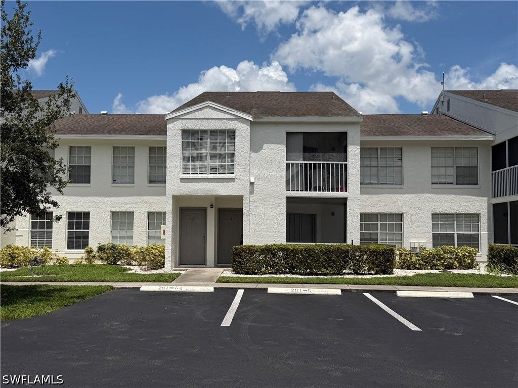 201-5 Santa Clara Dr 201, Naples