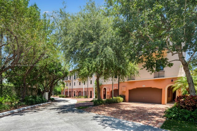 4 of 73 - 6226 Paradise Point Dr, Palmetto Bay, FL