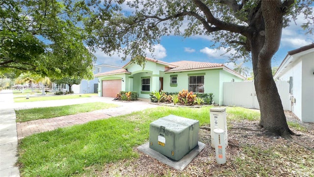 2 of 26 - 24621 Sw 112th Ct, Homestead, FL