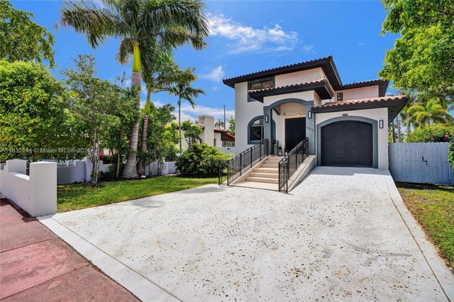 2 of 29 - 1411 Normandy Dr, Miami Beach, FL
