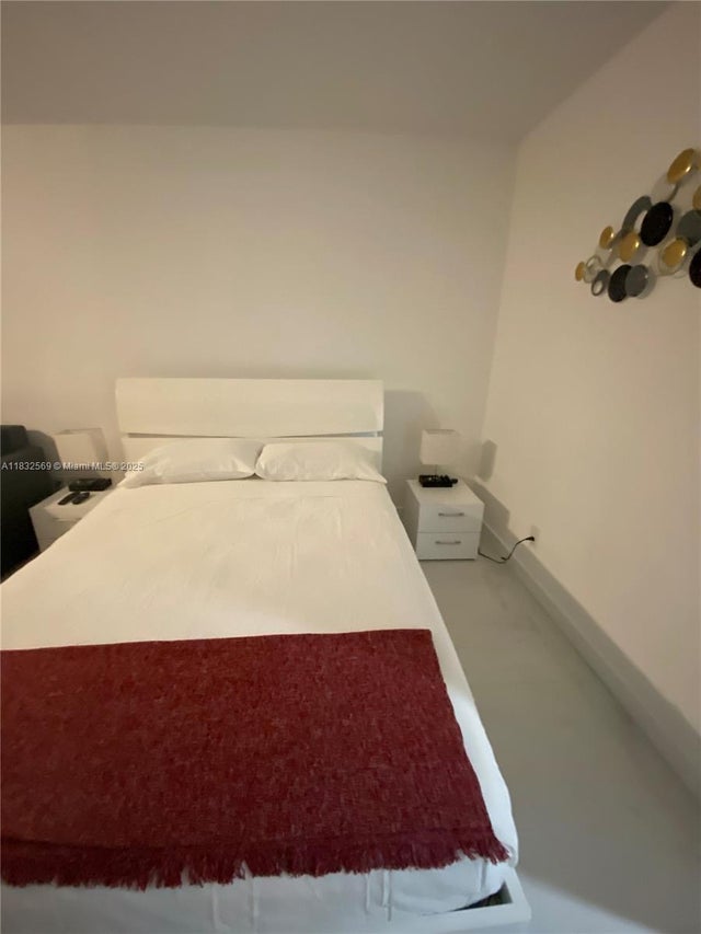 5 of 12 - 19201 Collins Ave 130, Sunny Isles Beach, FL