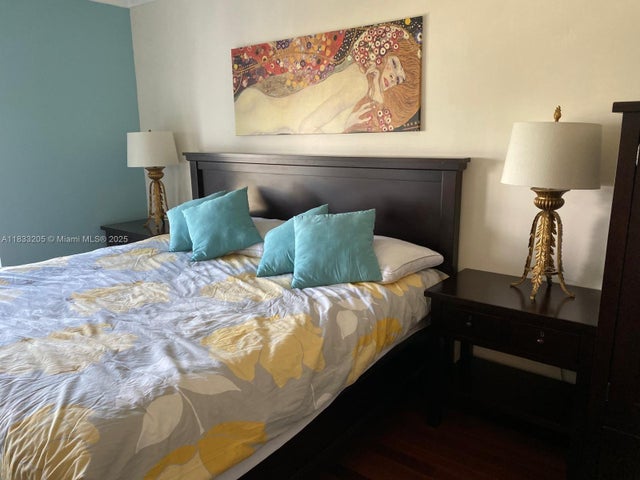 5 of 17 - 3530 Mystic Pointe Dr 1208, Aventura, FL