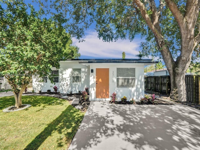 1 of 26 - 2720 Sw 13th Ave, Fort Lauderdale, FL