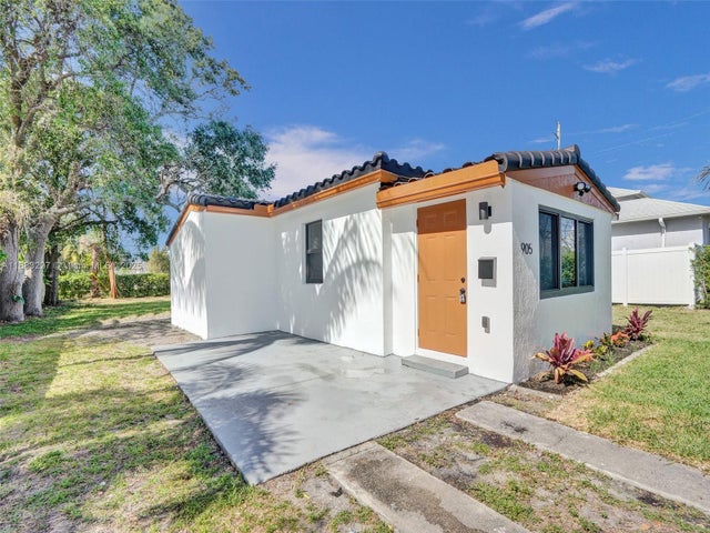 3 of 25 - 905 Sw 22nd St, Fort Lauderdale, FL