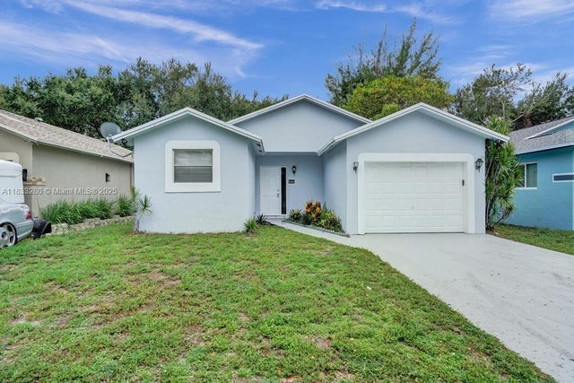 1 of 20 - 2444 Raleigh St, Hollywood, FL