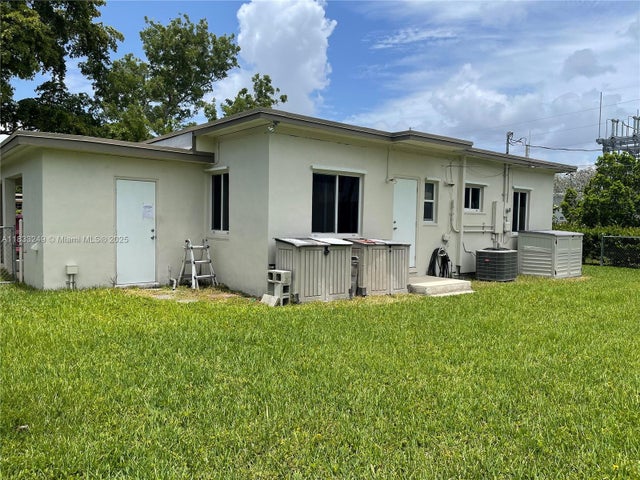 3 of 7 - 6250 Sw 16th Ter, West Miami, FL