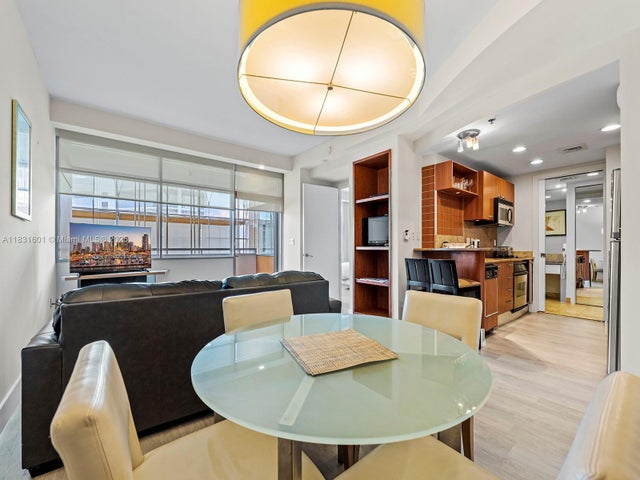 4 of 22 - 1395 Brickell Ave 3310, Miami, FL