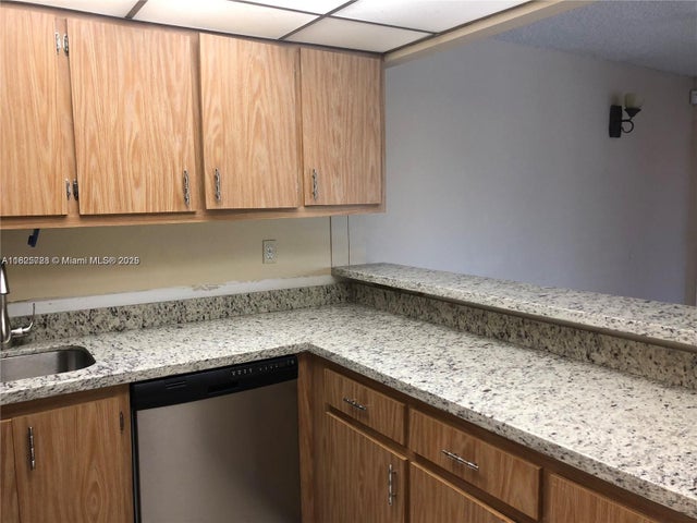 1 of 10 - 5995 Washington St 233, Hollywood, FL
