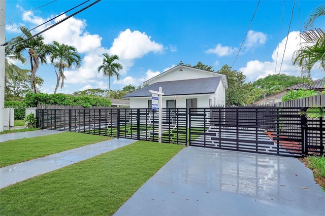 3 of 25 - 972 Sw 44th Ave, Miami, FL