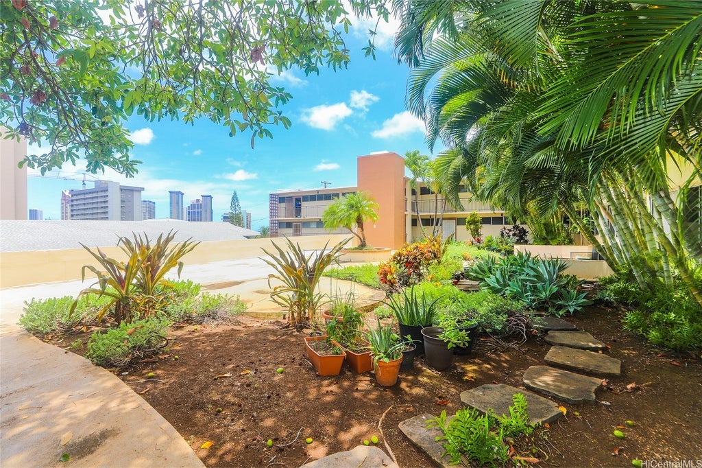 (unit #105) 1423 Emerson Street, Honolulu