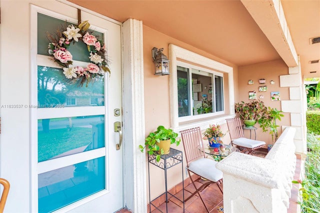 5 of 36 - 6250 Sw 19th St, Miami, FL