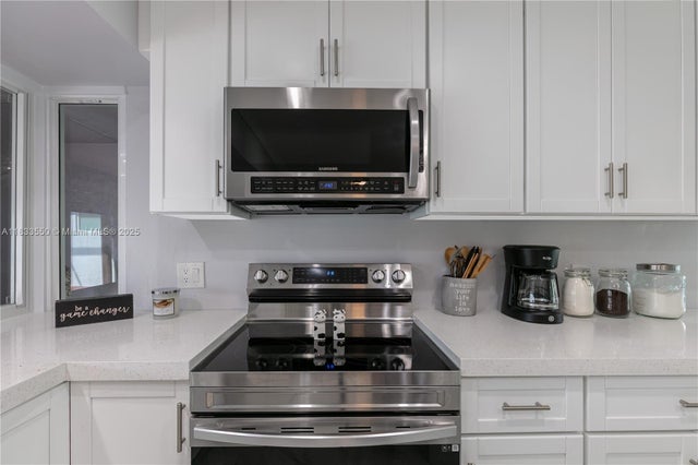 3 of 60 - 4326 Jackson St, Hollywood, FL