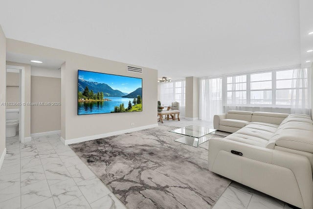 1 of 19 - 251 174th St 1415, Sunny Isles Beach, FL