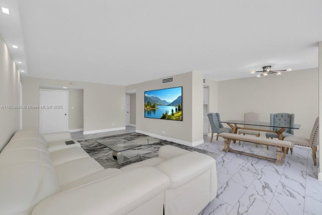 2 of 19 - 251 174th St 1415, Sunny Isles Beach, FL
