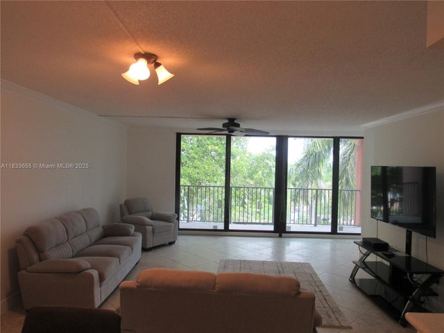 5 of 54 - 1101 River Reach Dr 418, Fort Lauderdale, FL