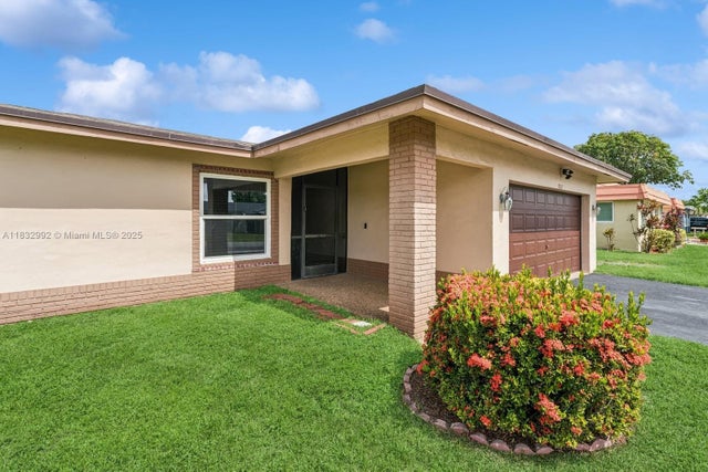 4 of 36 - 8107 Nw 73rd Ter, Tamarac, FL