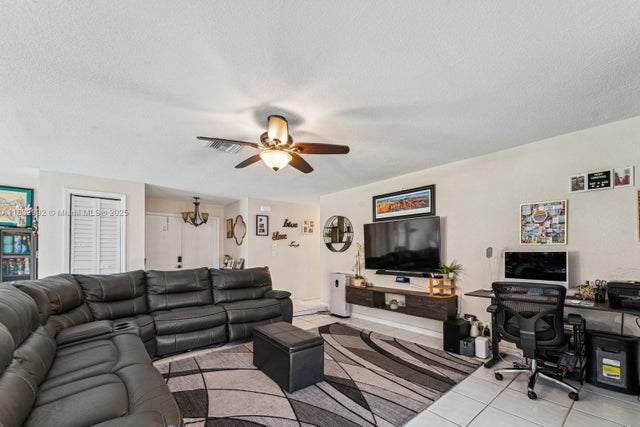5 of 36 - 8107 Nw 73rd Ter, Tamarac, FL