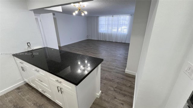 5 of 62 - 1020 Meridian Ave 201, Miami Beach, FL