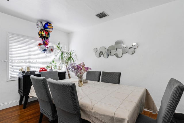 4 of 15 - 104 Sw 40th Ave, Miami, FL