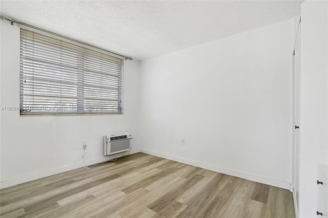 4 of 12 - 2400 Ne 9th St 201, Fort Lauderdale, FL