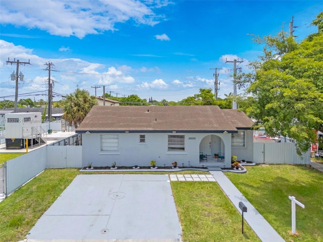 2 of 35 - 20000 Sw 114th Ave, Miami, FL