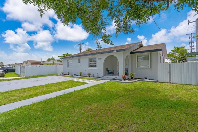 5 of 35 - 20000 Sw 114th Ave, Miami, FL