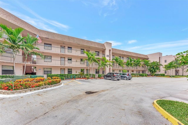 3 of 43 - 10304 Sunrise Lakes Blvd 209, Sunrise, FL