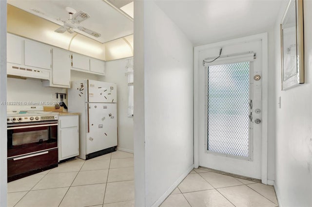 5 of 43 - 10304 Sunrise Lakes Blvd 209, Sunrise, FL