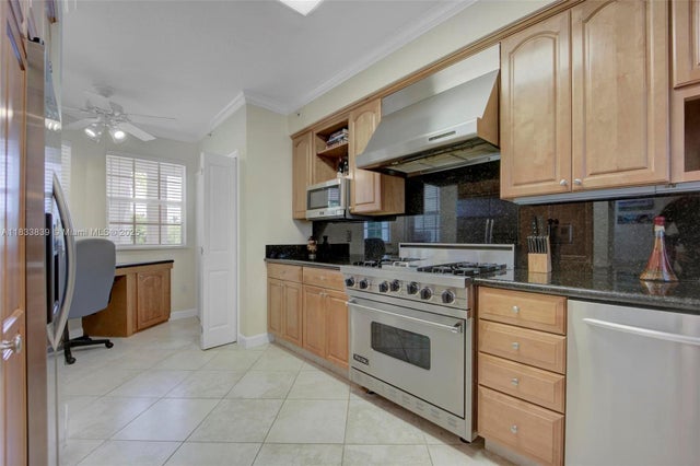4 of 25 - 101 Gulfview Dr 116, Islamorada, FL