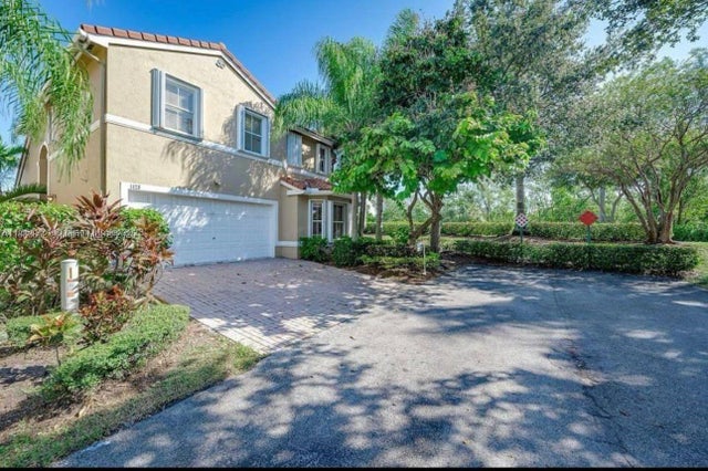 1 of 20 - 1125 Butternut Ln, Hollywood, FL