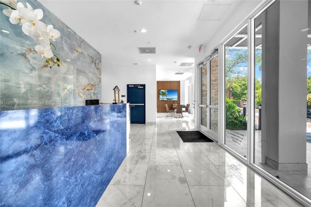 5 of 10 - 1850 Monroe 303, Hollywood, FL