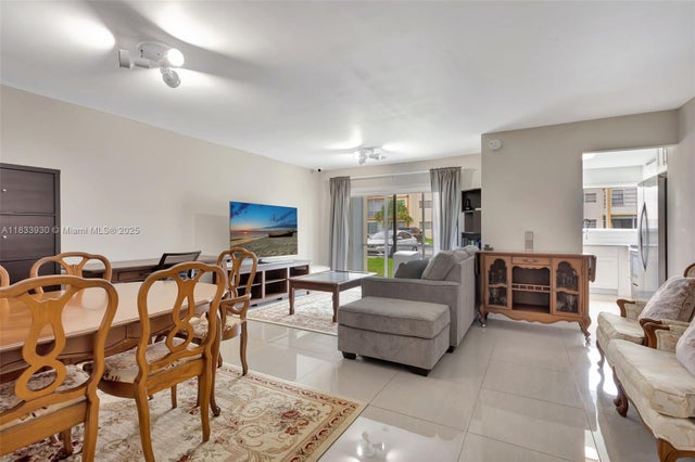 2 of 20 - 2401 Nw 41st Ave 108, Lauderhill, FL