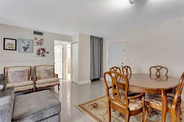 4 of 20 - 2401 Nw 41st Ave 108, Lauderhill, FL