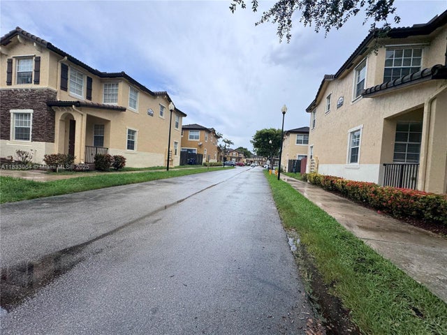 2 of 26 - 9239 Sw 227th St #4, Cutler Bay, FL