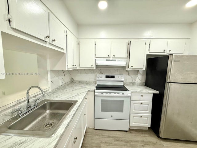 2 of 10 - 11925 Ne 2nd Ave B207, North Miami, FL
