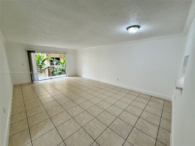 3 of 10 - 11925 Ne 2nd Ave B207, North Miami, FL