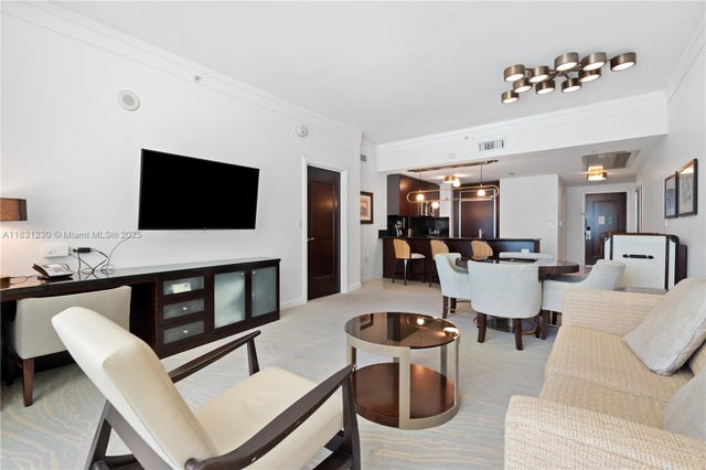 5 of 24 - 4391 Collins Ave 623, Miami Beach, FL